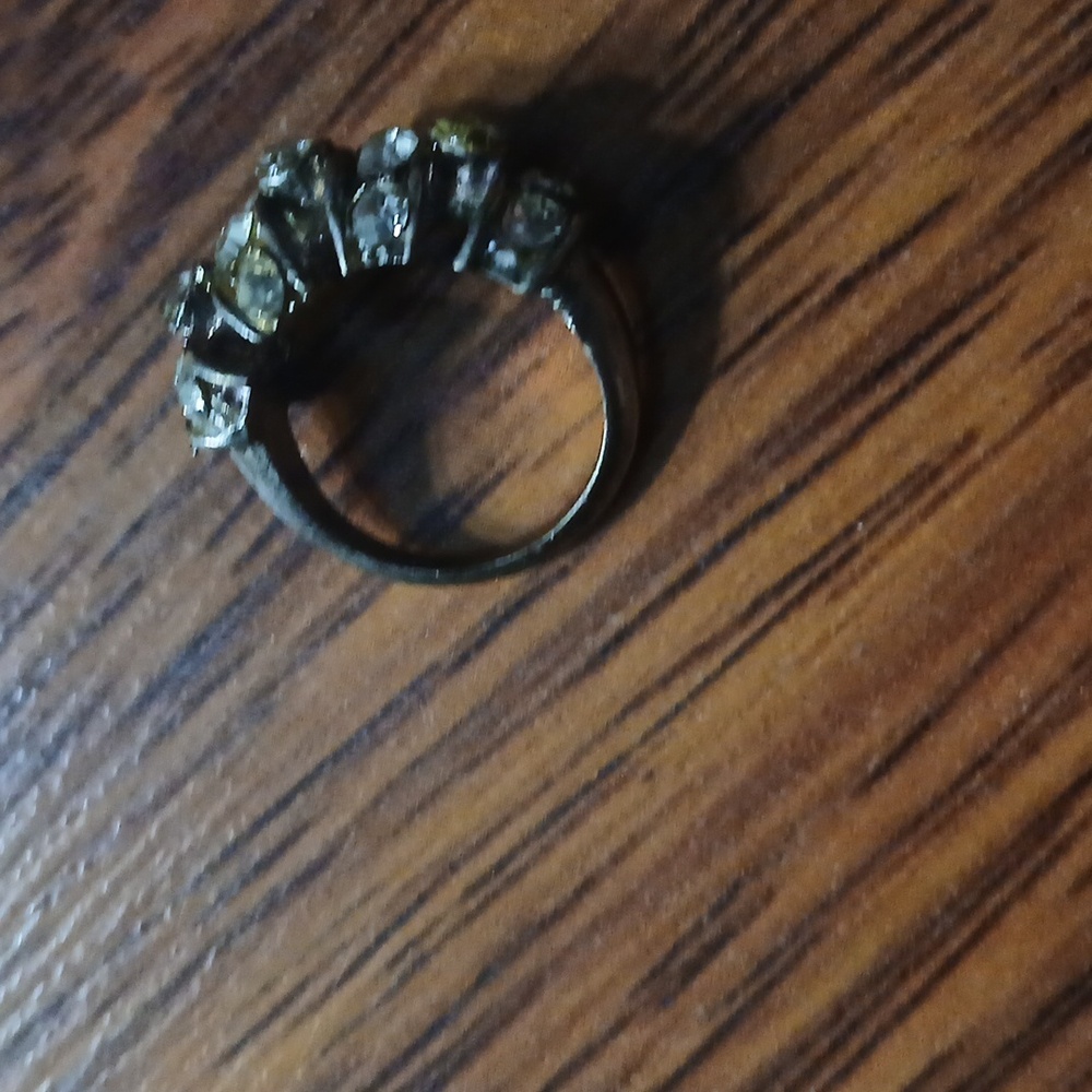 Ring - Picture 4 of 6